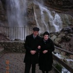 223_Смирнов - с женой Татьяной, водопад Учан-Су, 2011